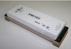 Suehiro 6000 Japanese Wet Stone 705-2040  Size: 8-1/8